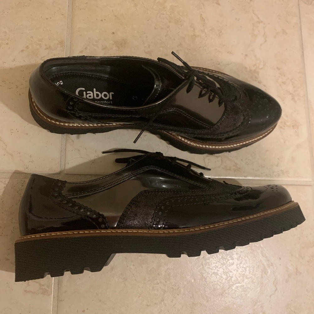 Gabor lug-sole, leather, lace up shoes with brogue detailing. UK size 8 ,US 10.5